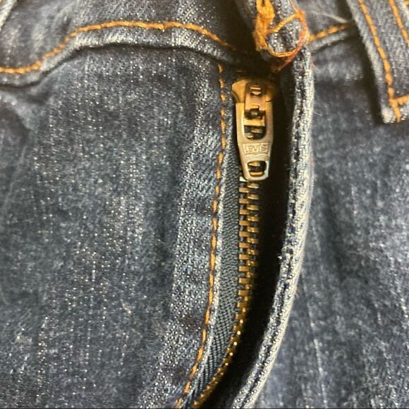 LEVI STRAUSS Women’s Bootcut 515 Size 12 M Inseam 30.5 Dark Wash - Picture 4 of 9